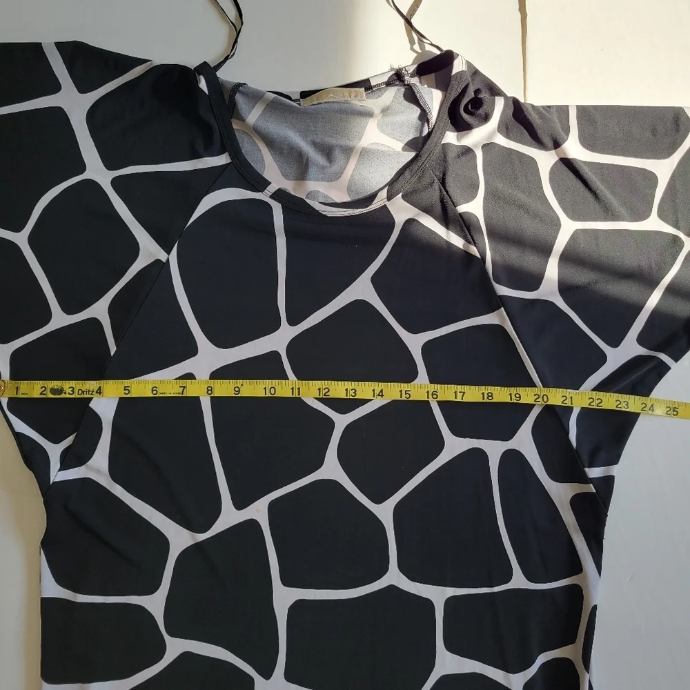 Michael Kors Animal Print Midi Dress. - Picture 7 of 8